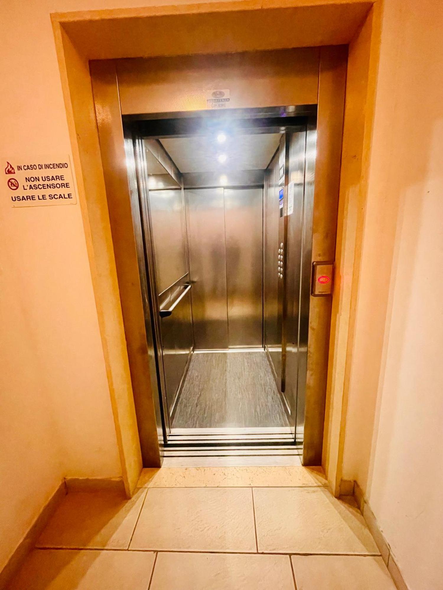 Casa Adele Daire Salerno Dış mekan fotoğraf